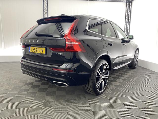 Volvo XC60 2.0 T5 250 pk AWD R-Design | Apple carplay | El. achterklep | 21 inch | Parkeer assistent |