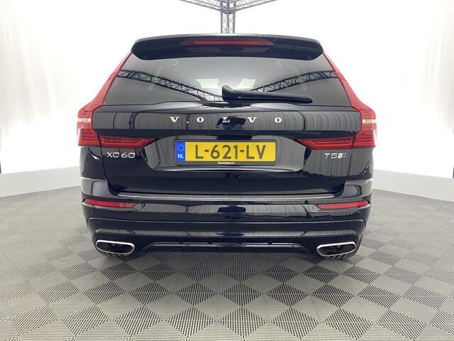 Volvo XC60 2.0 T5 250 pk AWD R-Design | Apple carplay | El. achterklep | 21 inch | Parkeer assistent |