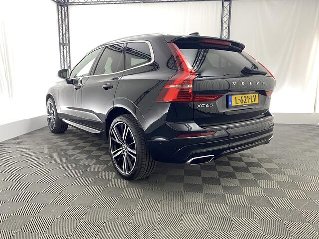 Volvo XC60 2.0 T5 250 pk AWD R-Design | Apple carplay | El. achterklep | 21 inch | Parkeer assistent |