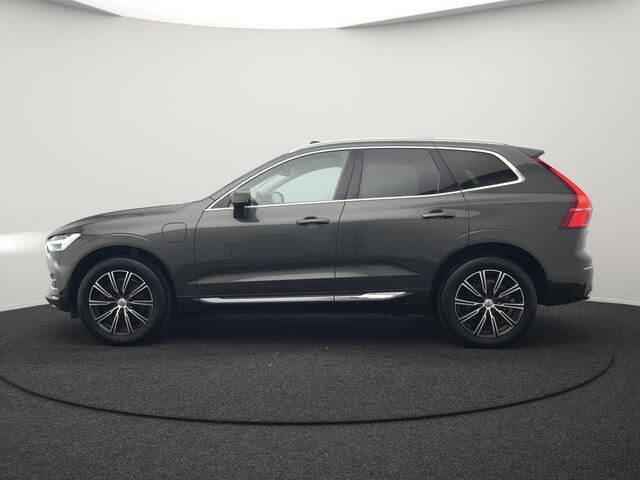 Volvo XC60 T8 Twin Engine AWD Inscription Plug In Hybrid 391pk Dealer O.H. PHEV | Trekhaak Af Fabriek | Panodak | Adaptive Cruise | Camera | Harman & Kardon | Lederen Sportstoelen Memory & Verwarmd | 19"L.M | Apple Carplay | Blis | Navigatie | DAB |