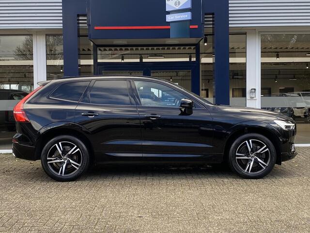 Volvo XC60 2.0 Recharge T6 AWD R-Design / Automaat / NL-Auto / Vol-Leder / Dealer-Onderhouden / 1e-Eigenaar / Pilot-Assist / Open-Panodak / Elektr.-Uitklapbare Trekhaak / Stoel-/Stuurverwarming / Adaptieve Cruise-Control Stop&Go / Climate-Control / Keyless / LED / D