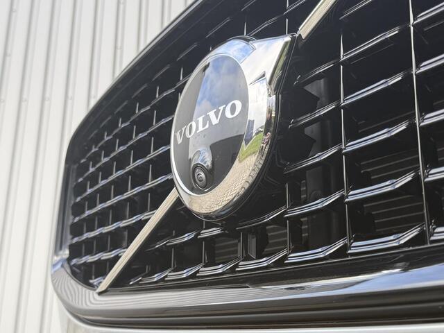 Volvo XC60 2.0 T6 Plug-in hybrid AWD Plus Dark | 360* camera | Schuif/kanteldak | Trekhaak |