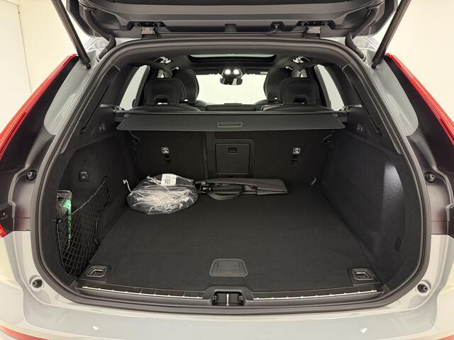 Volvo XC60 T8 455pk AWD Polestar Engineered / Bowers en Wilkins Audio / 22'' velgen / Öhlins schokdempers / Gelaagd glas / Alarm klasse 3 /