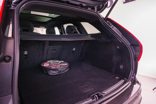 Volvo XC60 T6 AWD Plug-in hybrid R-Design LONG RANGE