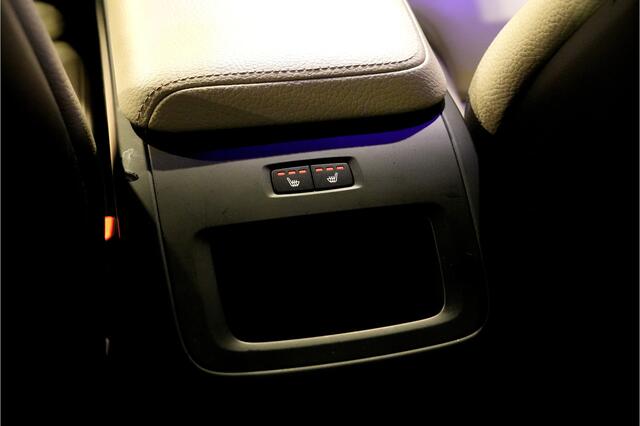 Volvo XC60 2.0 T5 AWD 184kW/250pk Aut8 Inscription 2400kg Trekgewicht!! LUCHTVERING + EL.TREKHAAK + ADAPT.CRUISE + PILOT ASSIST + STOEL-&STUURVERWARMING + 360 CAMERA + STANDKACHEL + ON-CALL + BLIS + LANE ASSIST + PARKSENSOREN + 19" LM-VELGEN!!