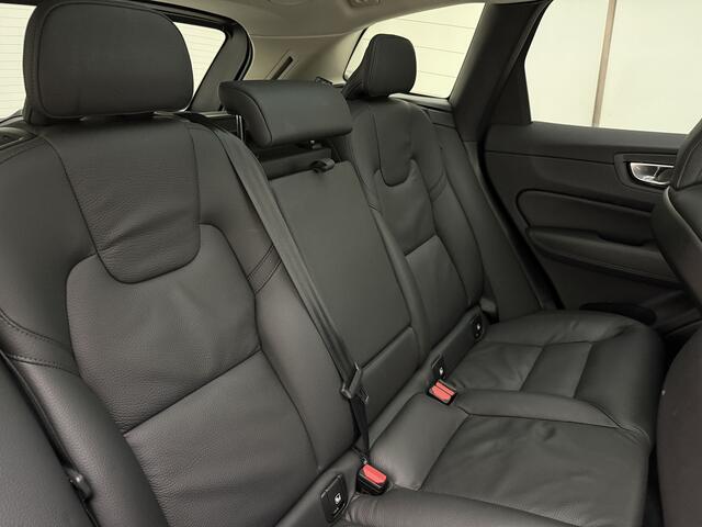 Volvo XC60 T6 AWD 350PK Plus Bright / Alarm / 360 graden camera / Stoel/- en stuurverwarming / Harman Kardon audio /