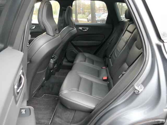 Volvo XC60 T5 R-Design 12 MND garantie Panoramadak / Massage stoelen / Camera / Pilot assist