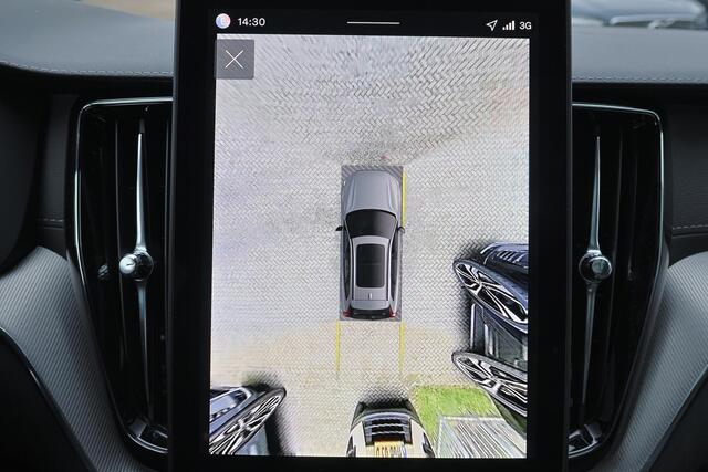 Volvo XC60 T6 Recharge AWD Ultra Black Edition - Panorama/schuifdak - IntelliSafe Assist & Surround - 360º Camera - Harman/Kardon audio - Adaptieve LED koplampen - Verwarmde voorstoelen, stuur & achterbank - Parkeersensoren voor & achter - Elektr. bedienb. voorstoel