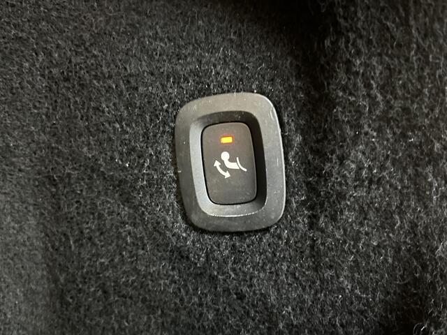 Volvo XC60 B4 Ultimate Bright | TREKHAAK | 360º CAMERA | PANO | HEAD-UP |