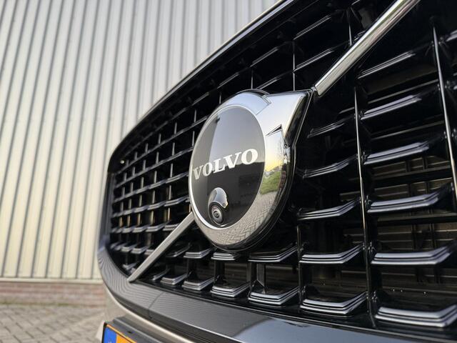Volvo XC60 2.0 T6 Plug-in hybrid AWD Ultimate Dark | 360-camera | Schuif/kanteldak | Head-up display |