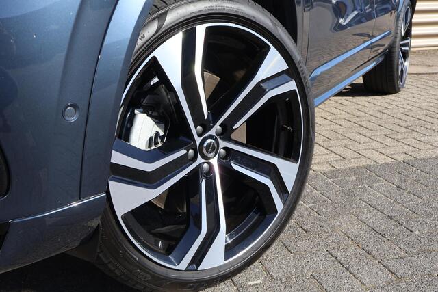 Volvo XC90 T8 Recharge AWD Ultimate Dark | Bowers & Wilikins | Luchtvering | Alcantara hemel