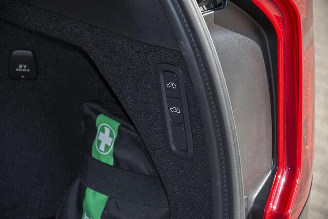 Volvo XC90 2.0 T8 PLUG-IN HYBRID AWD ULTRA BRIGHT