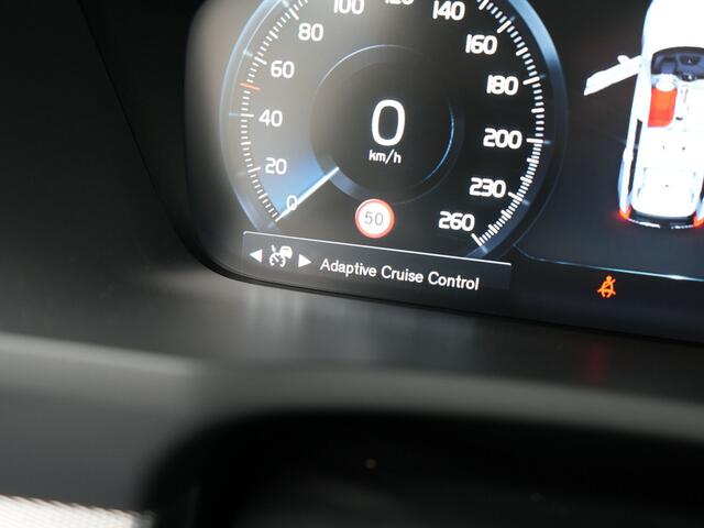 Volvo XC90 T8 Recharge AWD R-Design Plug In Hybrid 394pk 7 Persoons Dealer O.H. PHEV | Lederen Sportstoelen Memory | Pilot Assist | Harman Kardon | Adaptive Cruise | Navigatie | Apple Carplay | Camera | Virtual | L.M. 22" | DAB |