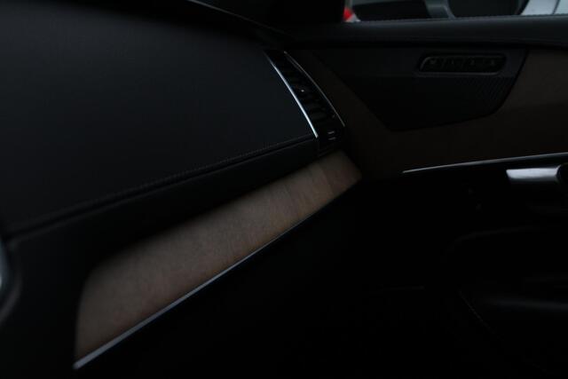 Volvo XC90 2.0 T8 Twin Engine AWD Inscription / 7 PERS / PANO DAK / LUCHTVERING / TREKHAAK / 390 PK