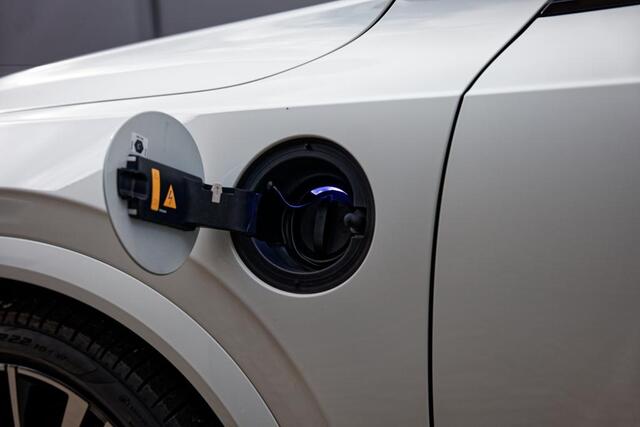 Volvo XC90 2.0 T8 LongRange AWD R-Design Luchtvering, Panoramadak, 360 Camera, 22", H/K, Trekhaak, enz