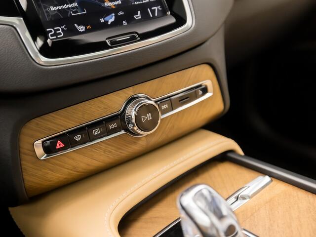 Volvo XC90 2.0 T8 Twin Engine AWD Inscription 7 Persoons 408Pk Automaat (PANORAMADAK, APPLE CARPLAY, MEMORY SEATS, CAMERA, ZWART HEMEL, STOELVERWARMING, ADAPTIVE CRUISE, KEYLESS, ELEK ACHTERKLEP, NIEUWSTAAT)