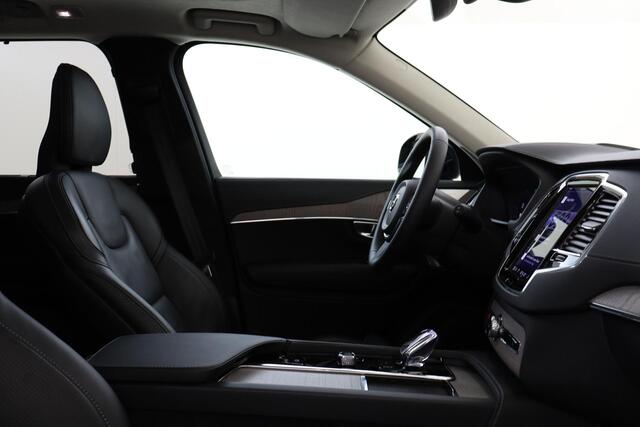 Volvo XC90 T8 PLUG-IN HYBRID AWD ULTRA DARK [MY25] *FULL OPTIONS!* -PANO.DAK|BOWERS&WILKINS|GEVENT.LEDER+MASSAGE|LUCHTVERING|360°CAM|TREKHAAK|NL.AUTO