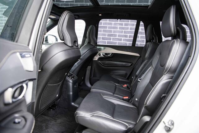 Volvo XC90 2.0 T8 Recharge AWD Ultimate Dark | Bowers & Wilkins Audio | Luchtvering | Trekhaak | Sportstoelen | Standkachel | Panoramadak | 360 camera | Head-up display | 4 zone climate control | Google Maps navigatie | Gelamineerd zijruiten | Nubuck hemelbekleding 