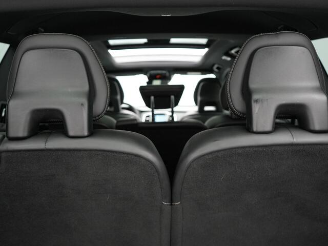 Volvo XC90 T8 Twin Engine AWD Inscription 7 Persoons Plug In Hybrid Dealer O.H PHEV | Panodak | Adaptive Cruise | Luxe Lederen Comfortzetels Massage & Ventilatie | Head Up | 360 Camera | Harman Kardon | Blis | Apple Carplay | Navigatie |