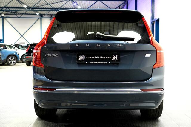 Volvo XC90 2.0 T8 AWD 335kW/455pk Aut8 Recharge Long Range Ultimate Bright LUCHTVERING + PANORAMADAK + HARMAN/KARDON + STOELVERWARMING V&A + STUURVERWARMING + STOELVENTILATIE + ADAPT.CRUISE + BLIS + GOOGLE DASH&SERVICES + 360 CAMERA + PARKSENSOREN + 21" LM-VELGEN!!