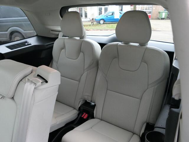 Volvo XC90 T5 AWD Inscription 12 MND garantie Panormadak / Luchtvering / Trekhaak / Massagestoelen